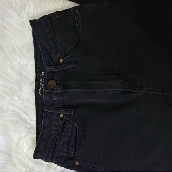 ɢᴜᴄ ᴍᴀᴅᴇ ɪɴ ᴜꜱᴀ ʜɪɢʜ-ᴡᴀɪꜱᴛ “ᴊᴜꜱᴛ ʙʟᴀᴄᴋ ᴅᴇɴɪᴍ” ᴅɪꜱᴛʀᴇꜱꜱᴇᴅ ꜰᴀᴅᴇᴅ ᴄʀᴏᴘᴘᴇᴅ ᴊᴇᴀɴꜱ - Picture 7 of 13